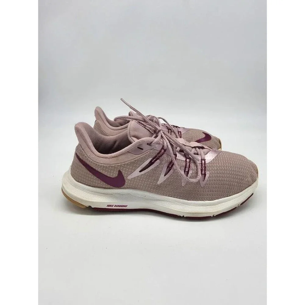 Nike Quest Running Shoes Plum Chalk True Berry Mauve Sneaker Size 8 BV6139-500